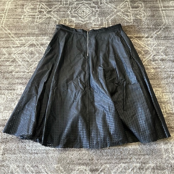 NWT Club Monaco Huette Faux Leather Perforated Midi Skirt Jupe Soot Black - Picture 7 of 10